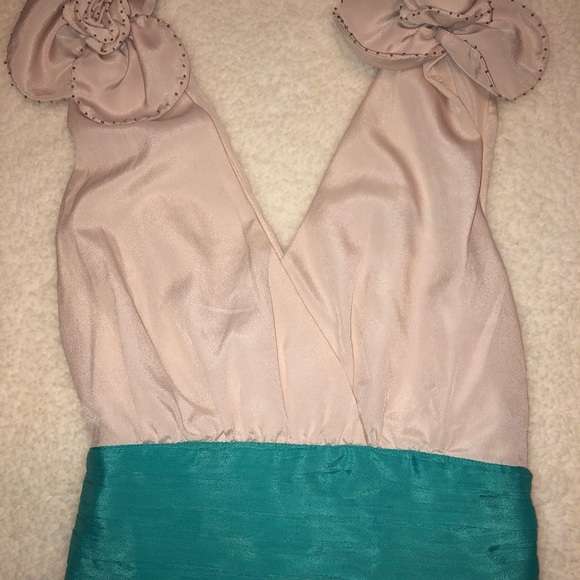 Classy Formal Dress - Picture 4 of 6